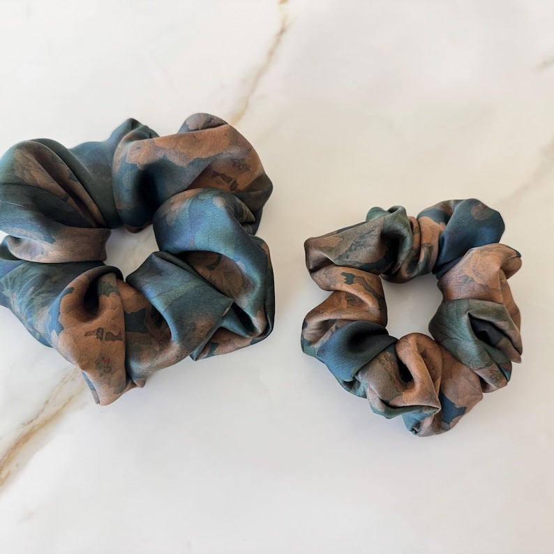Xiangyun silk scrunchie on hair