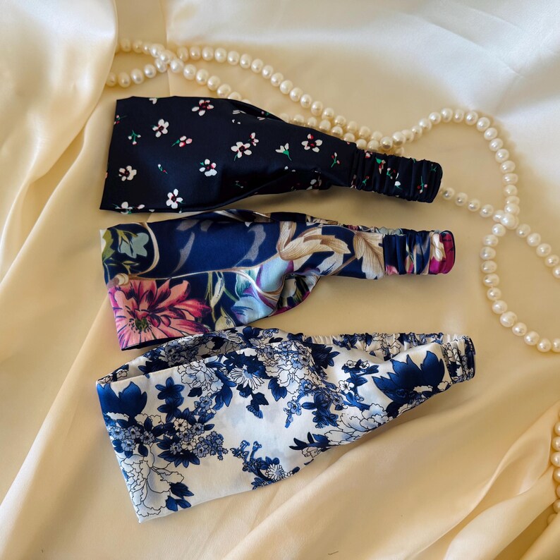 Floral Print silk headband detail